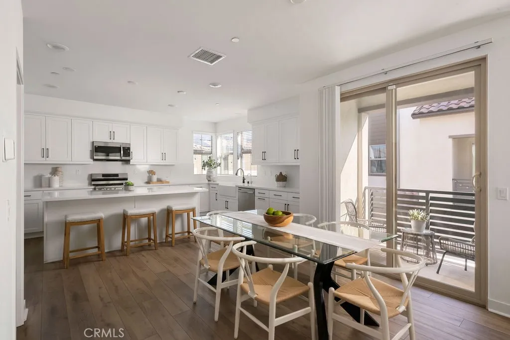 6026 Derby Lane, Cypress, California 90720 home-pic-6